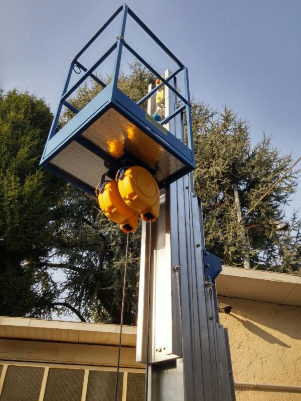 Piattaforma aerea a sfilo verticale PID 12 - immagine 2