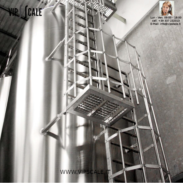 scala con gabbia in acciaio AISI 304