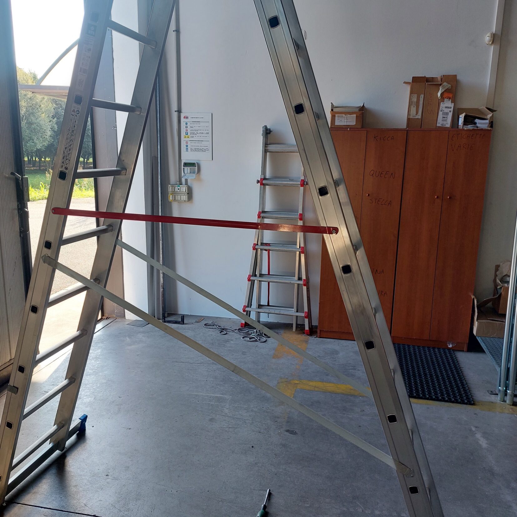 Scala in alluminio componibile a tre elementi -VC 12+12+12 gradini - immagine 4